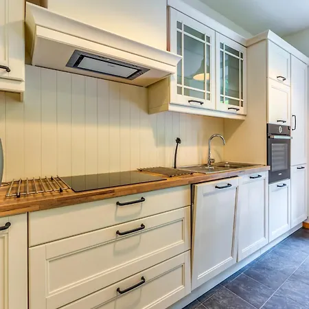Charming Villa In Harze Feriehus
