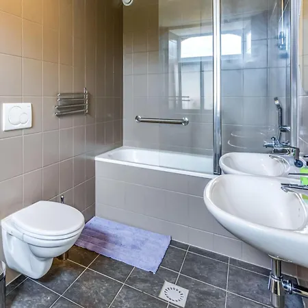 Charming Villa In Harze Feriehus